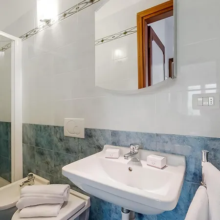 Owl House, Sea-view Terrace In - Happy * San Remo