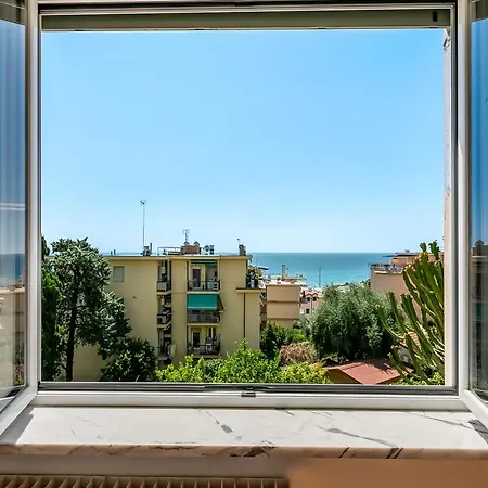 Owl House, Sea-view Terrace In - Happy