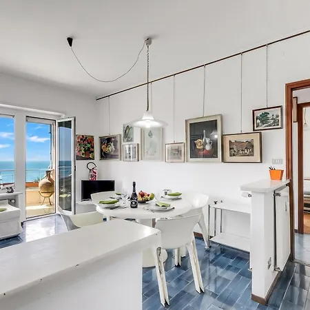 Owl House, Sea-view Terrace In - Happy * San Remo