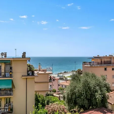 Owl House, Sea-view Terrace In - Happy